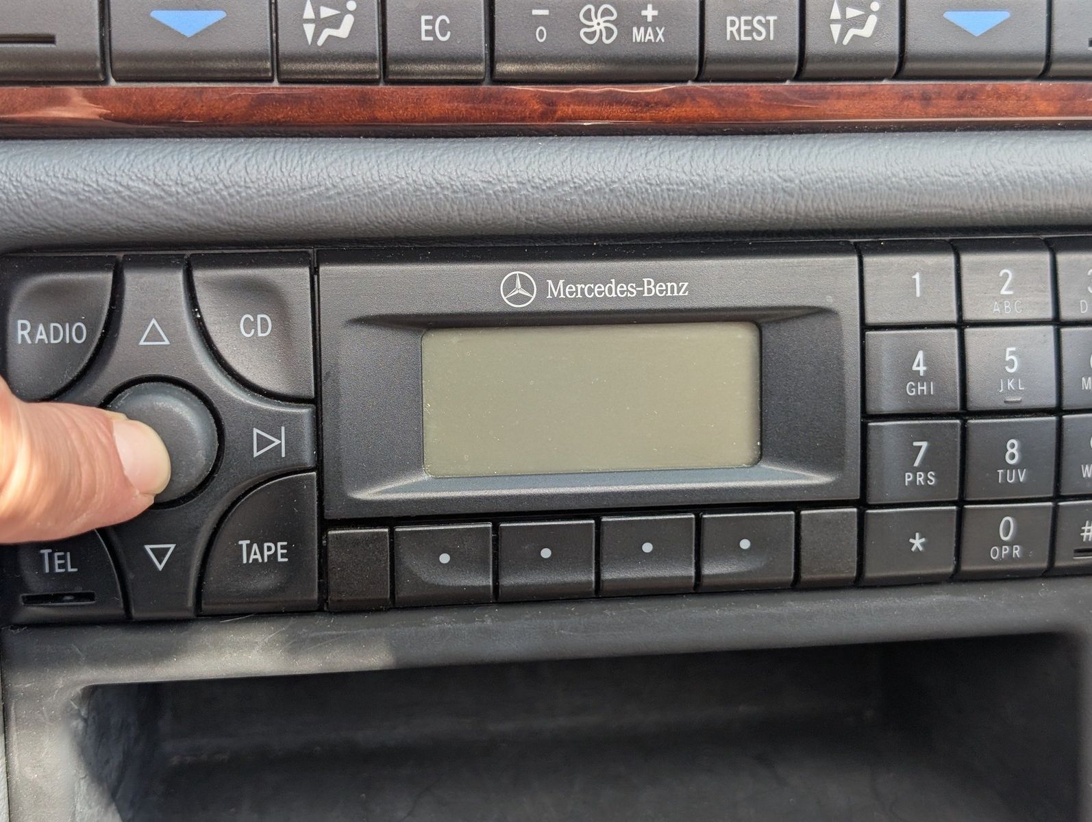 2002 Mercedes-Benz CLK 105