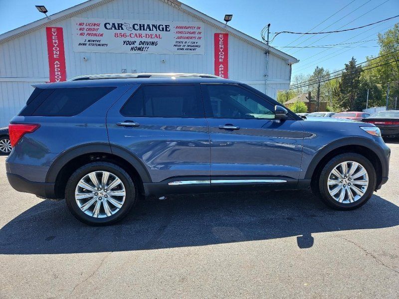 View vehicle photo 5