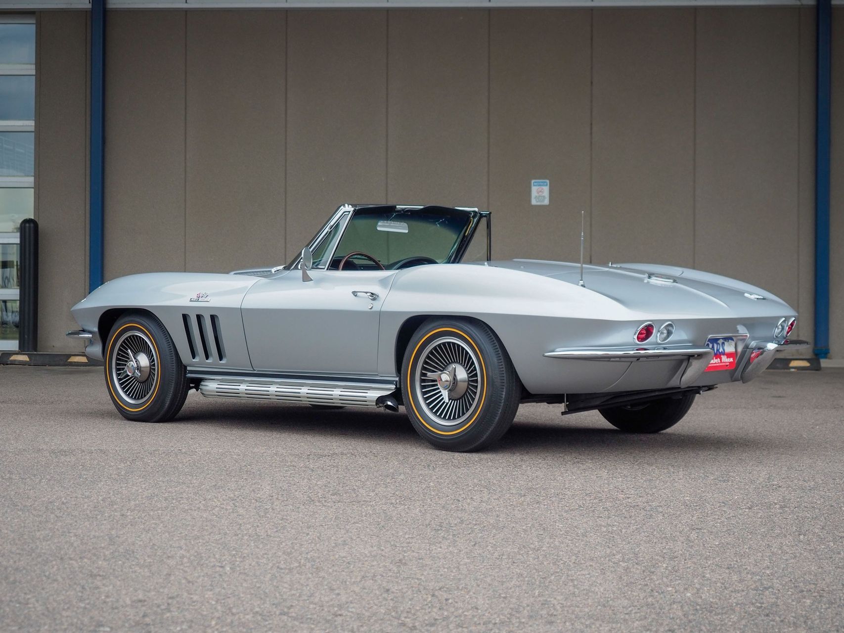 1966 Chevrolet Corvette 4