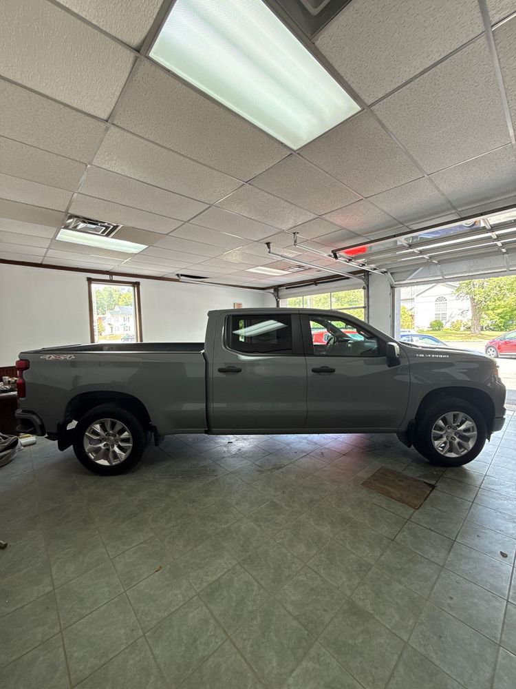 2024 Chevrolet Silverado 1500 Custom photo 5