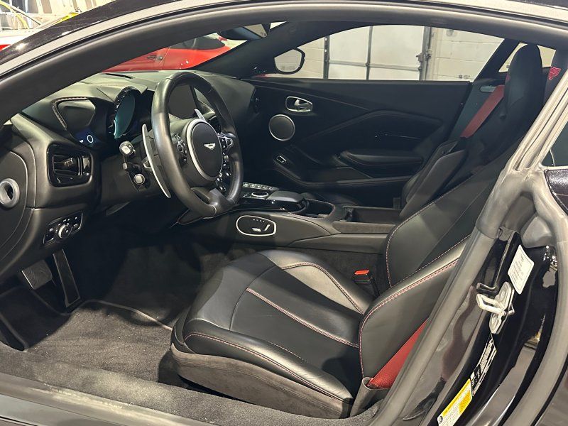 2020 Aston Martin Vantage Base, photo 11