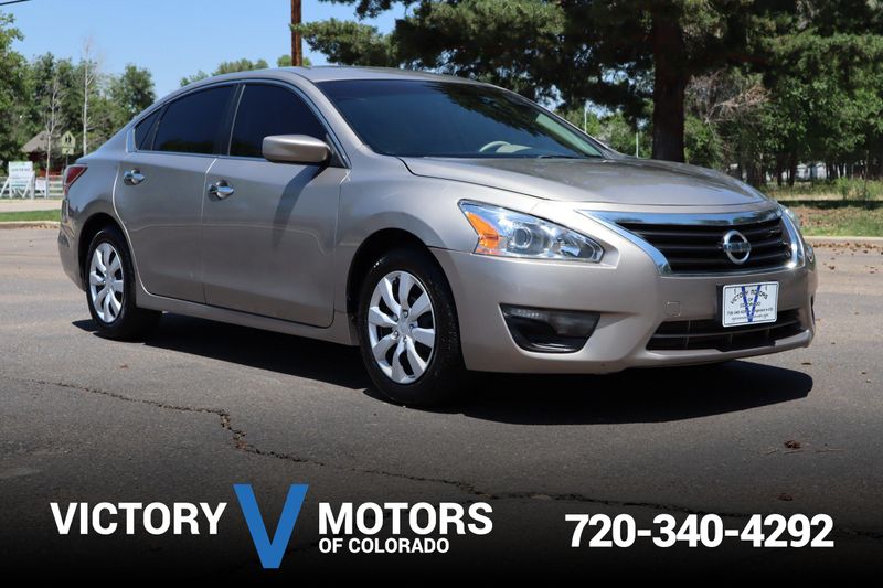 2014 Nissan Altima 2.5 SV | Victory Motors of Colorado