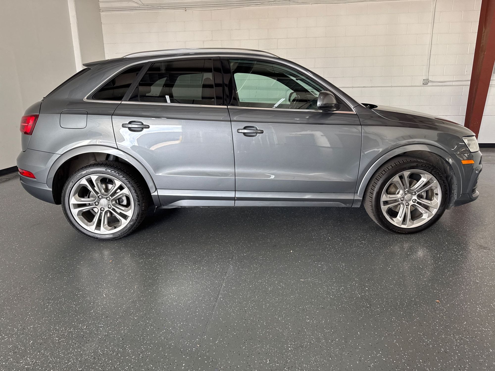 2016 Audi Q3 Premium Plus photo 3