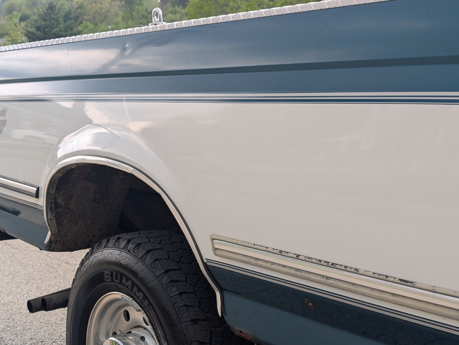 1995 Ford F-250 26
