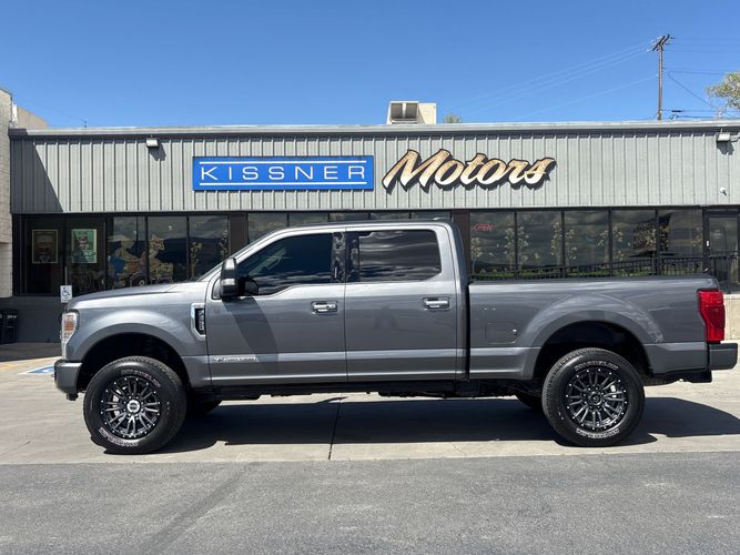 2021 Ford F-350 Lariat photo 2
