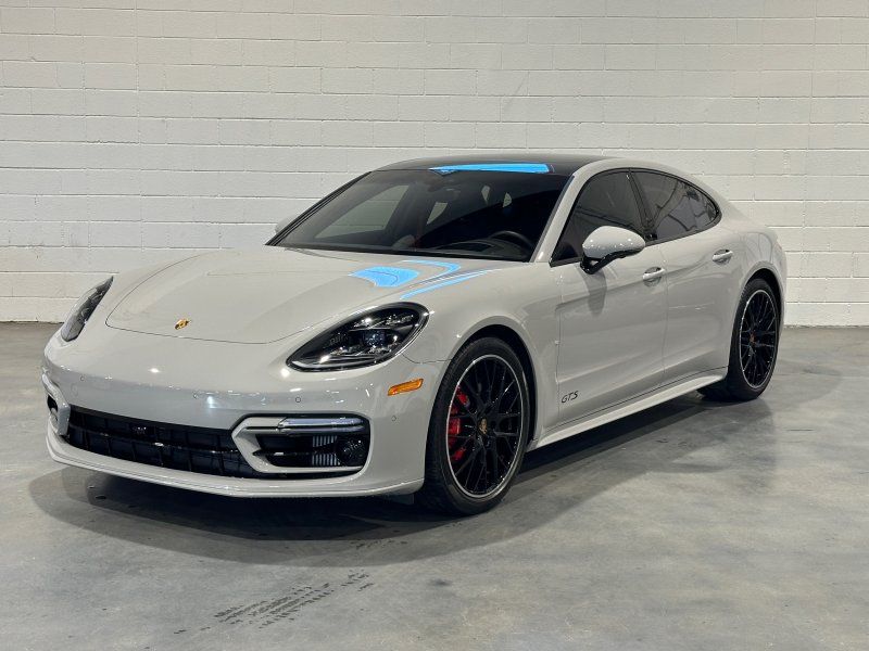 2023 Porsche Panamera GTS