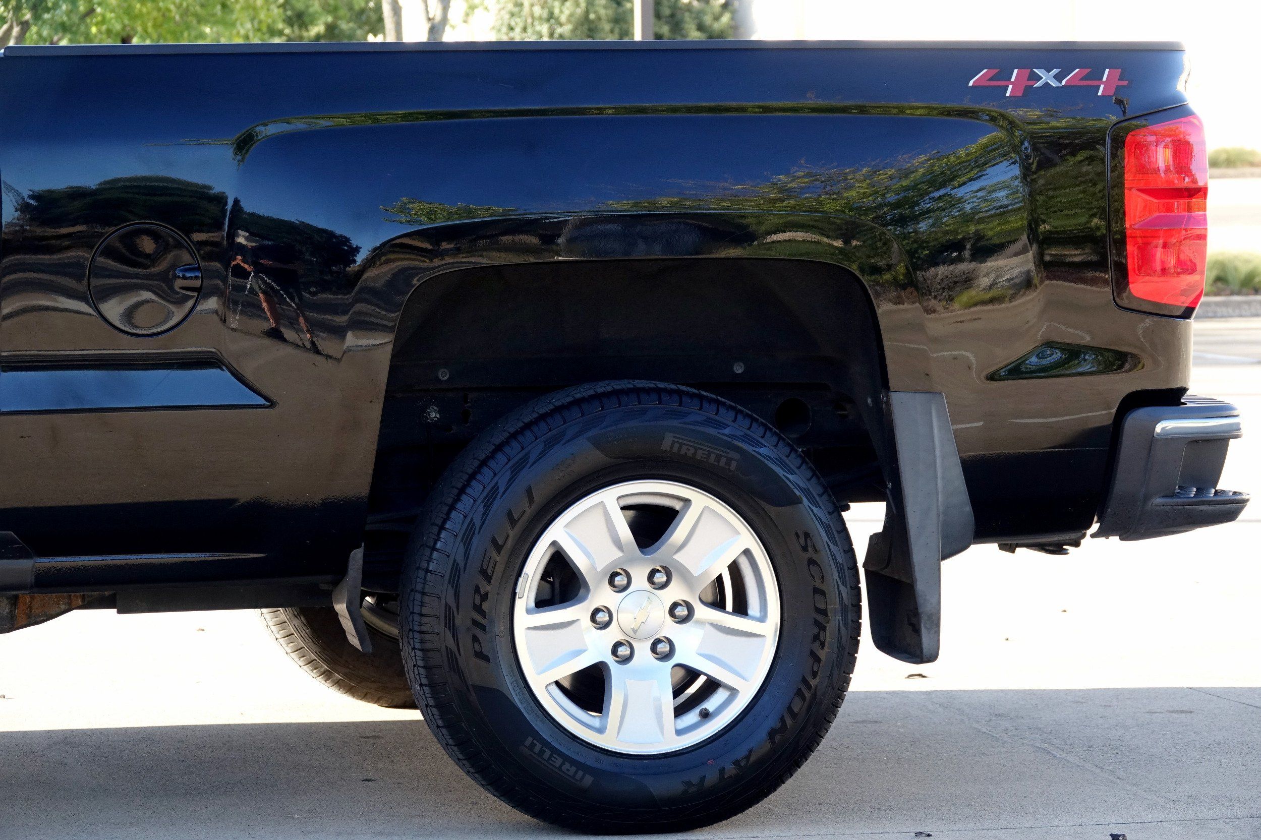 2018 Chevrolet Silverado 1500 photo 16