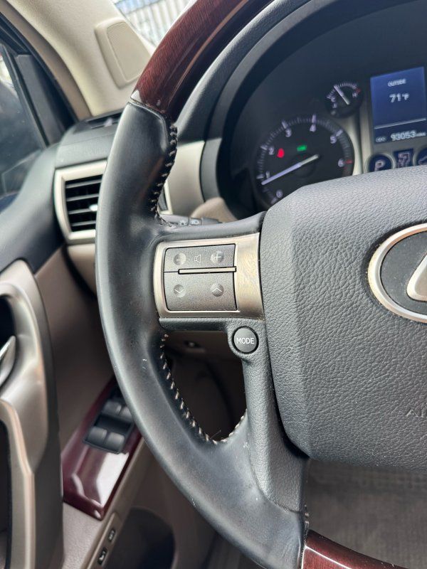 2019 Lexus GX 460 Premium photo 13