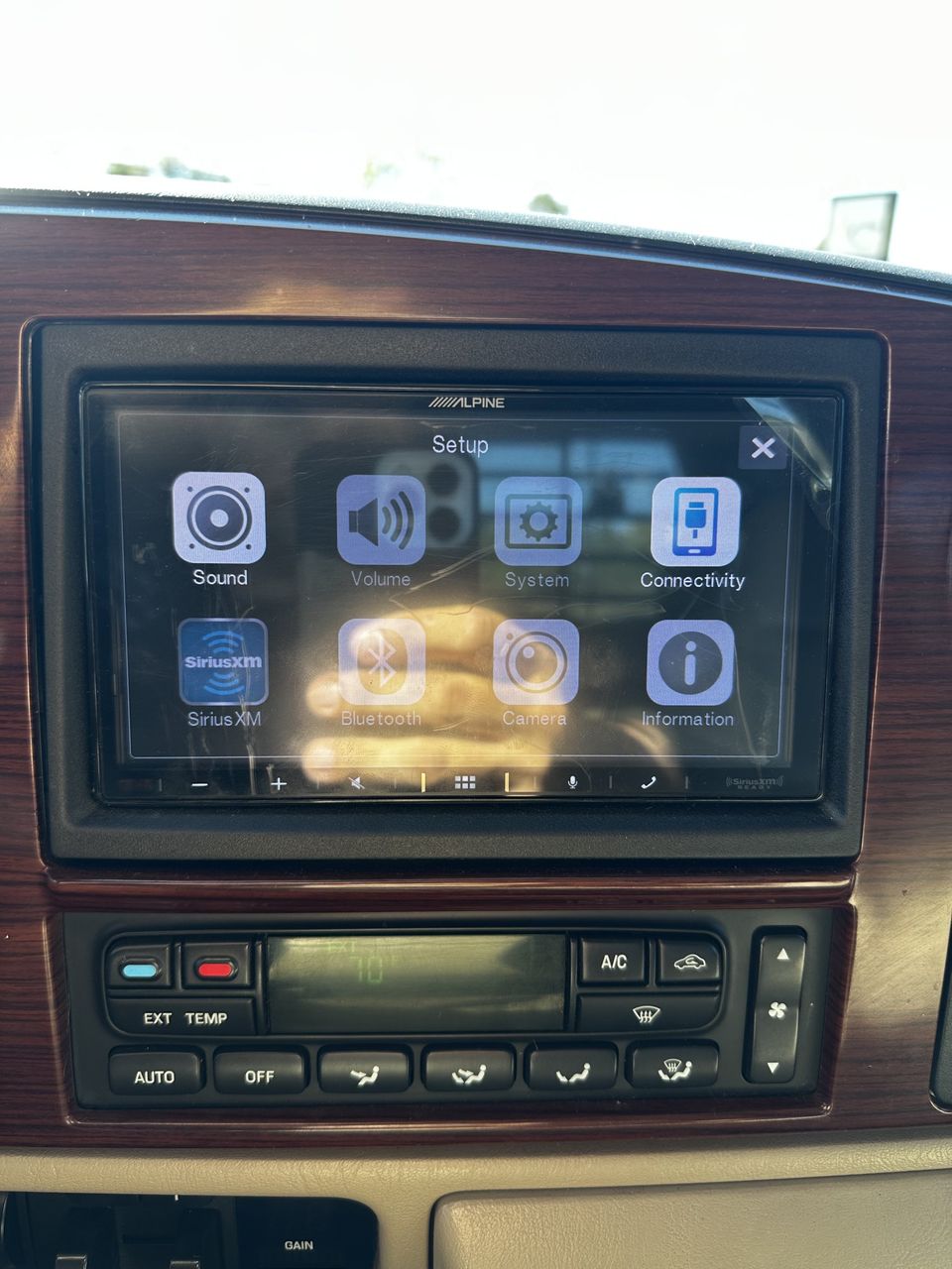 2005 Ford F-550 Skirted Flatbe 21