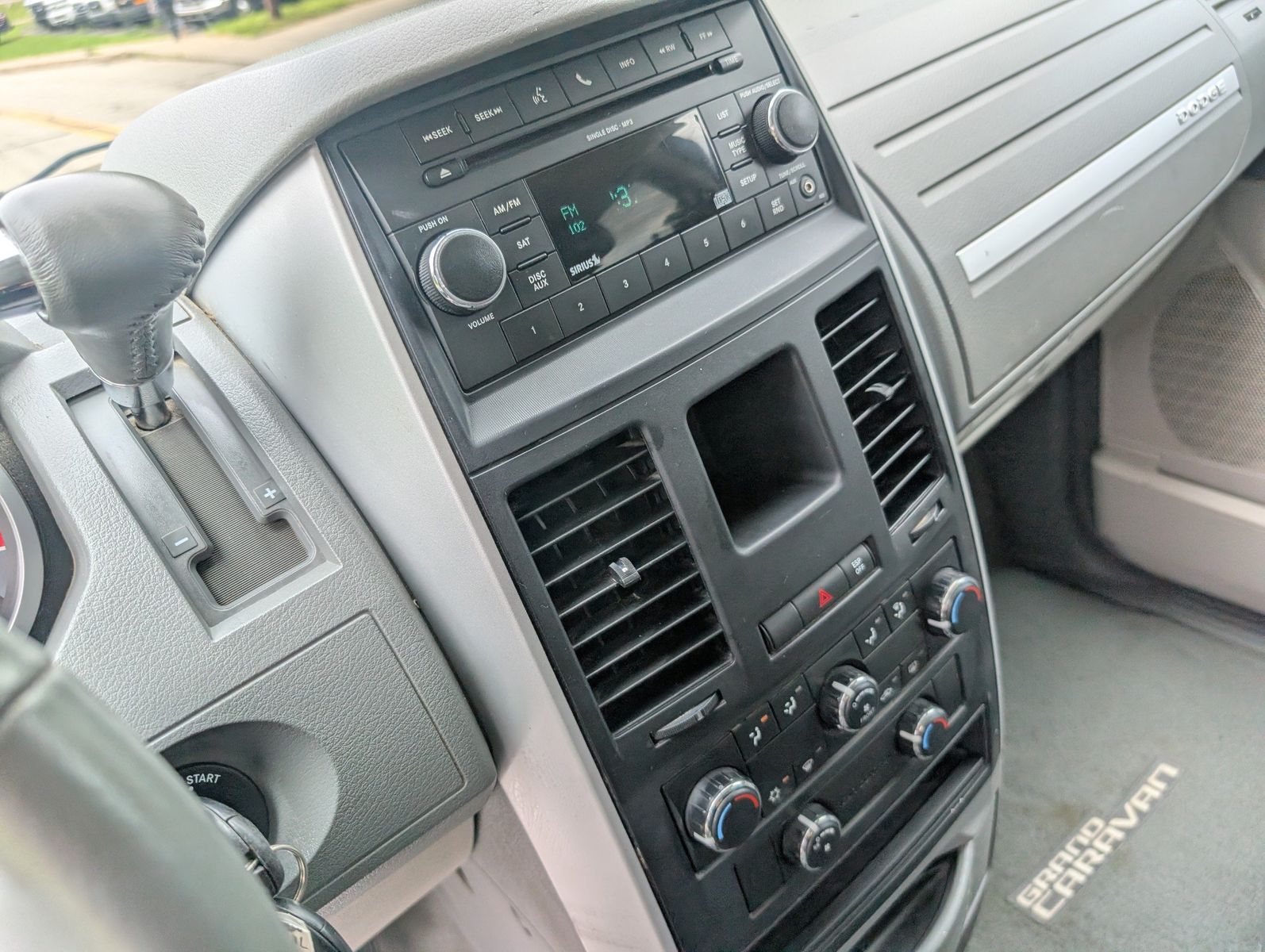 2010 Dodge Grand Caravan 51