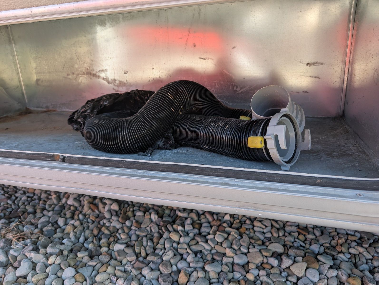 2004 Ford E-Series Chassis 38