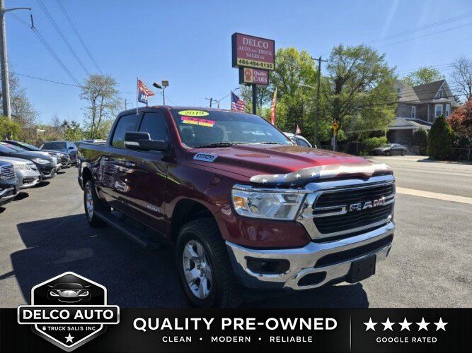 2019 RAM 1500 Big Horn/Lone Star 4x4 Crew Cab 5'7's photo