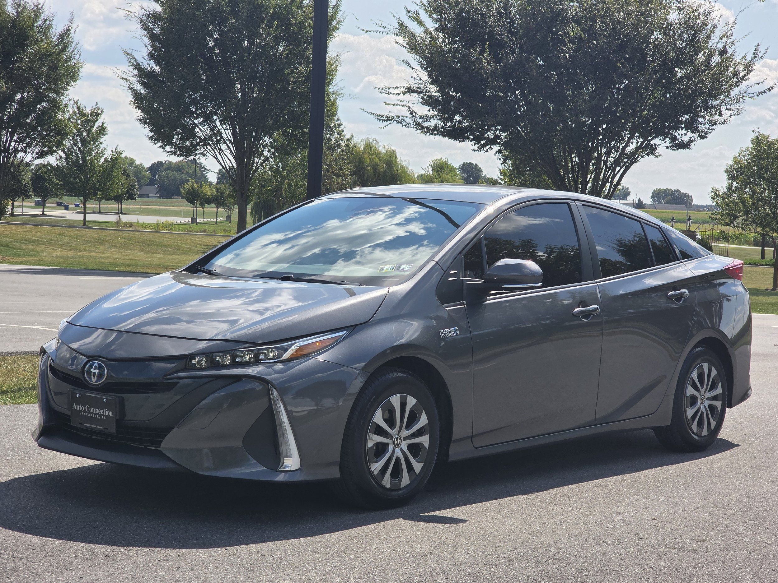 2022 Toyota Prius Prime XLE photo 3