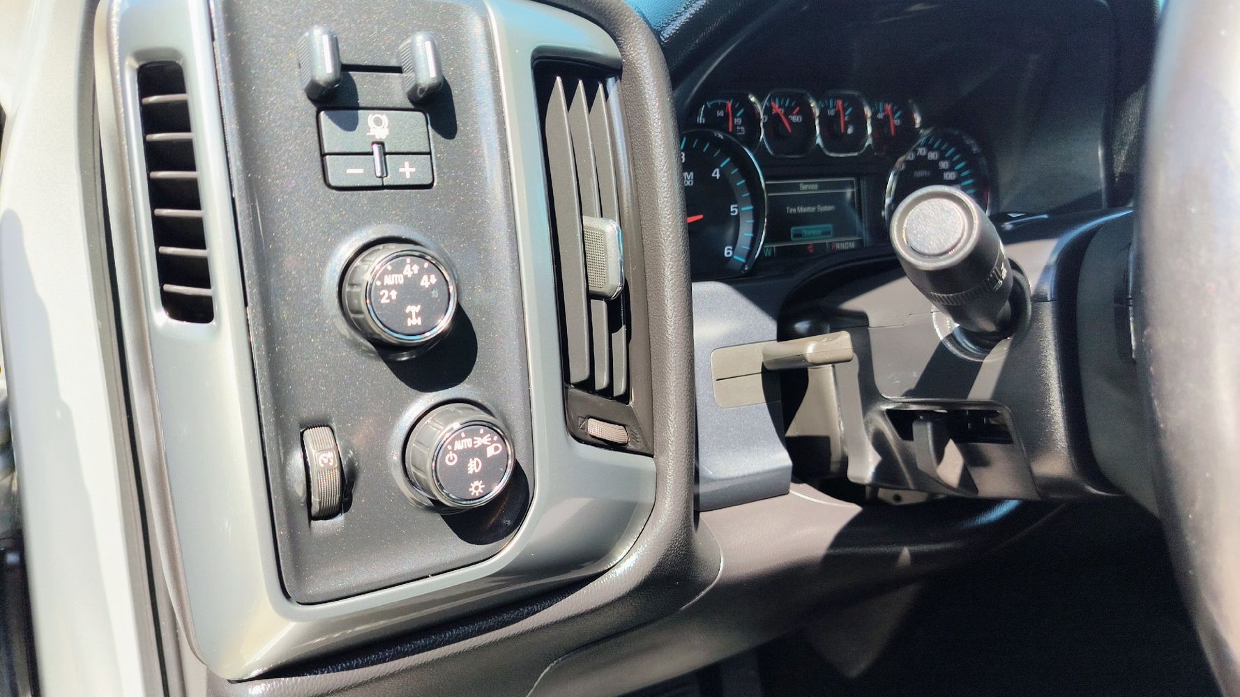2016 Chevrolet Silverado 1500 LT photo 14