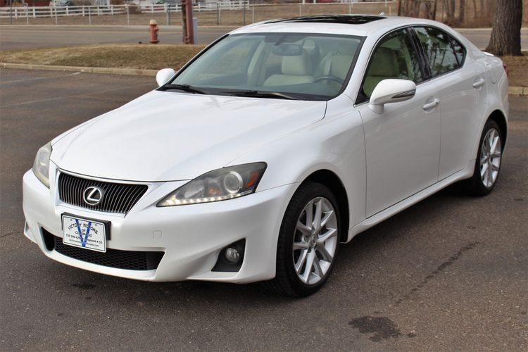 Lexus is250 2011