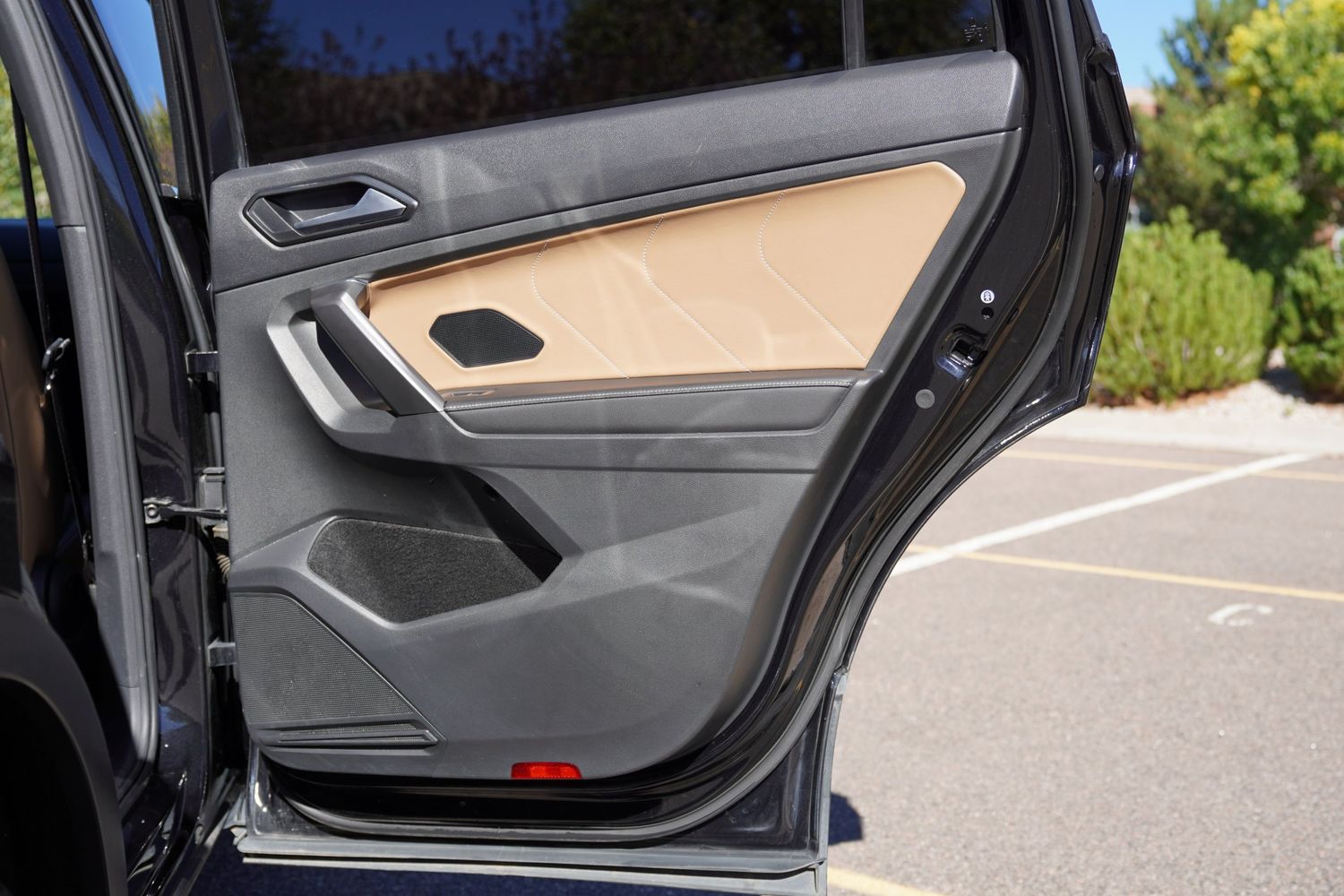 2022 Volkswagen Tiguan SE photo 13
