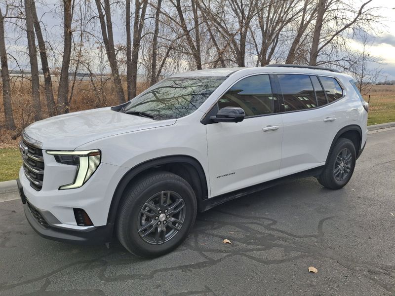 2025 GMC Acadia Elevation's photo