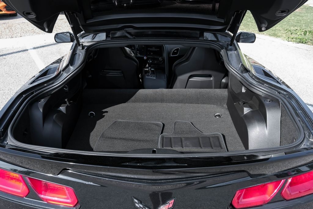 2017 Chevrolet Corvette Stingray 1LT photo 44