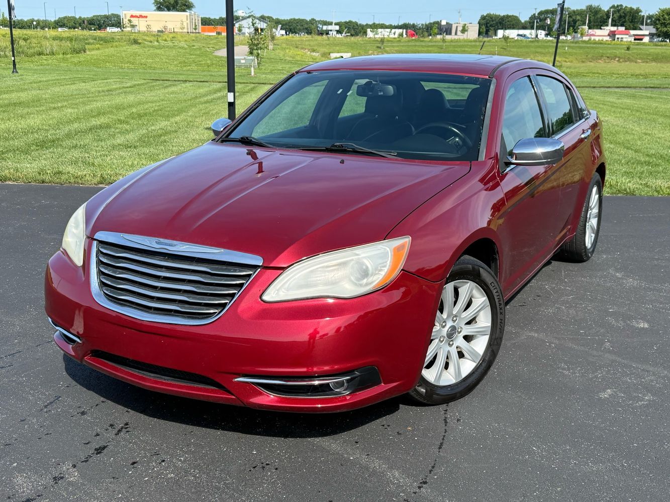 2014 Chrysler 200 Limited's photo