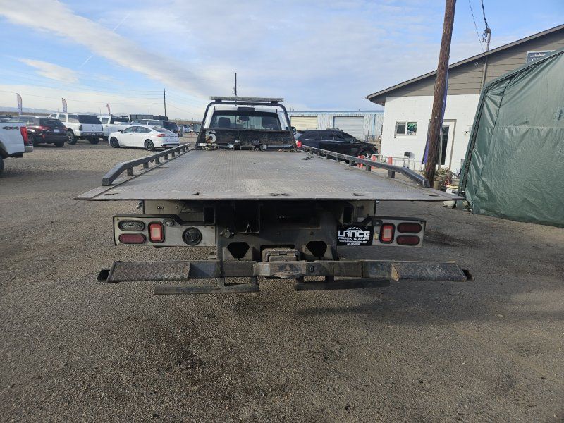 2016 Ram 5500 Tradesman SLT photo 4