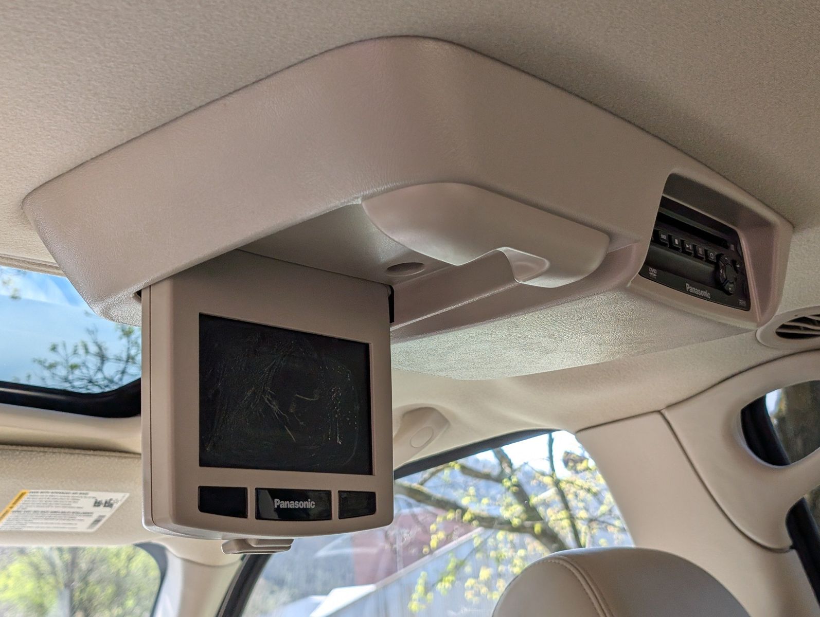 2004 Cadillac Escalade ESV 229