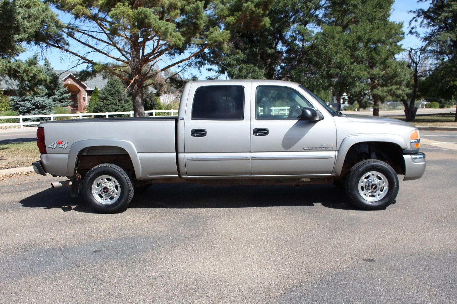 2003 GMC Sierra 2500HD SLT | Victory Motors of Colorado