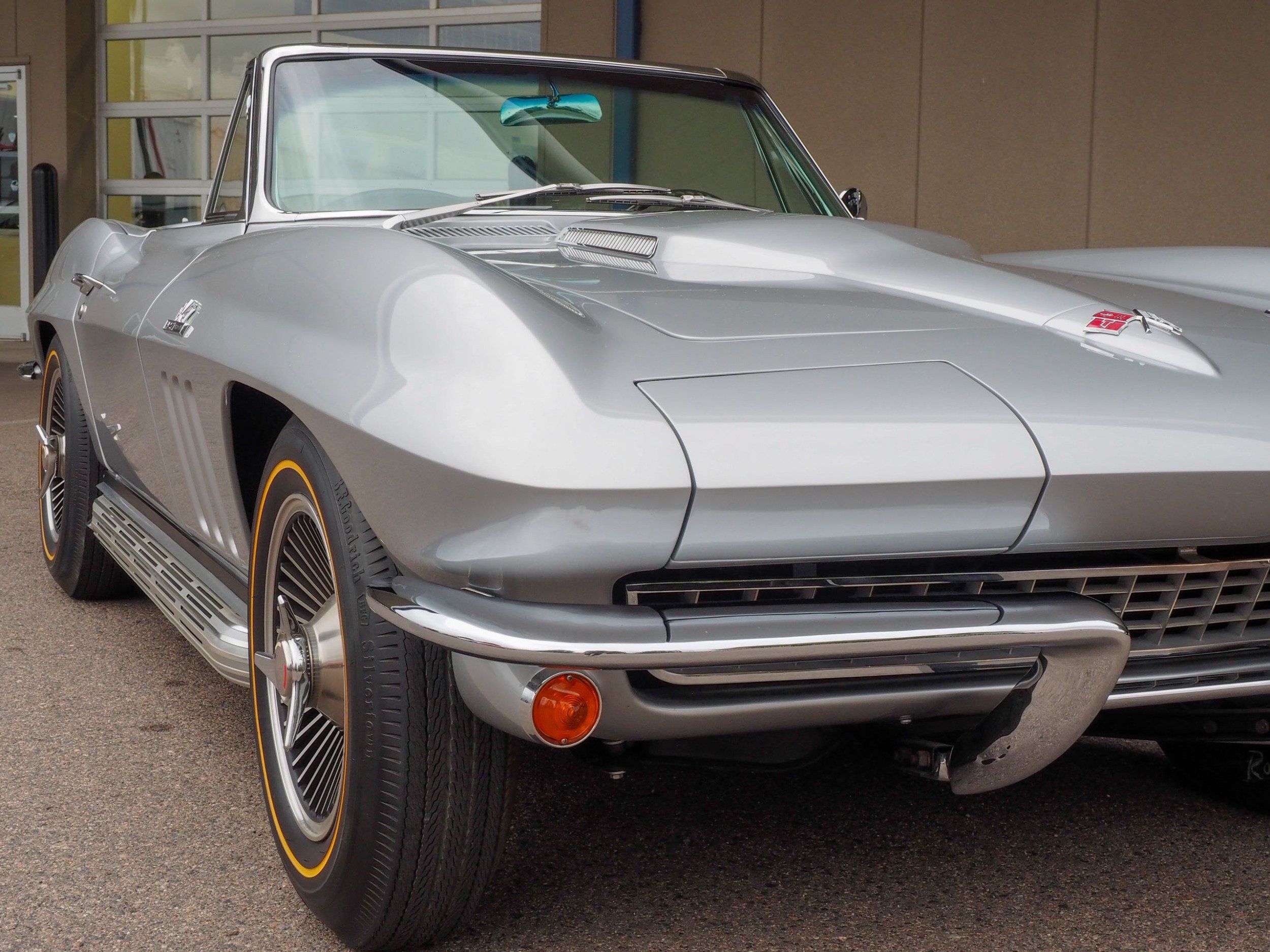 1966 Chevrolet Corvette Silver Roadster