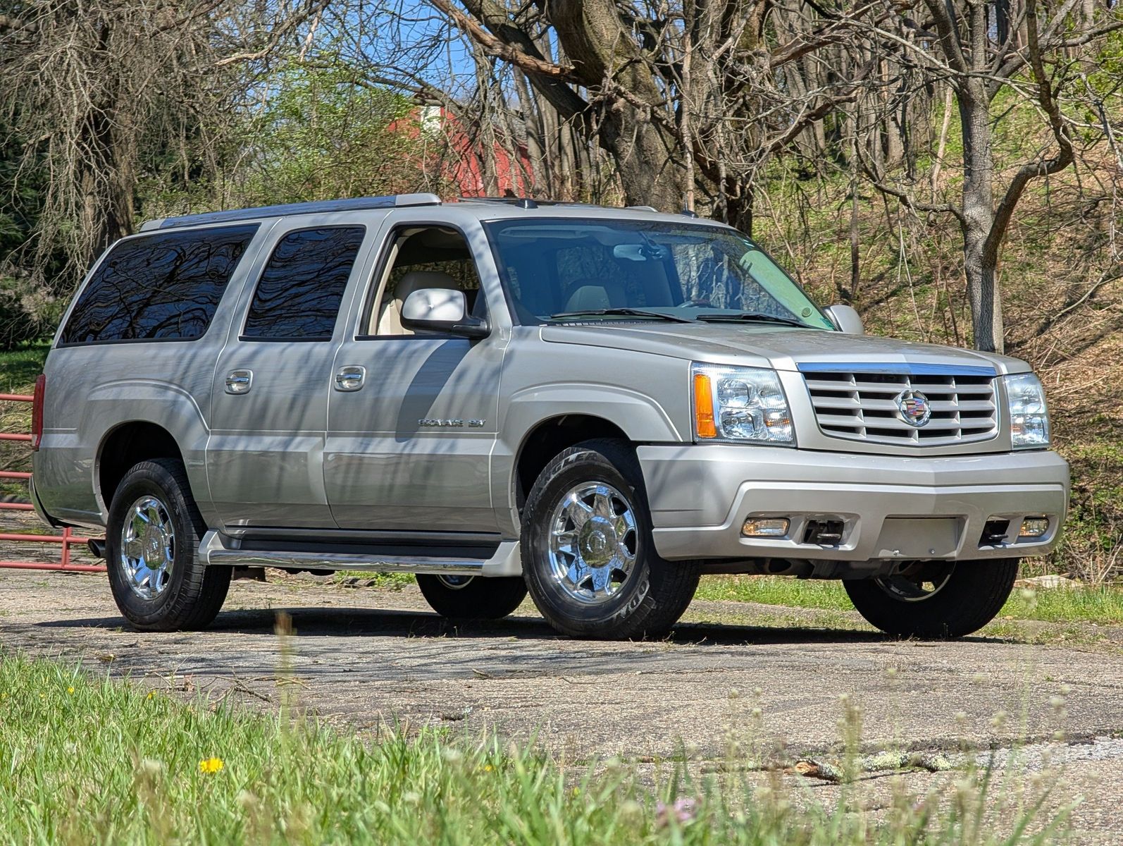 2004 Cadillac Escalade ESV 1