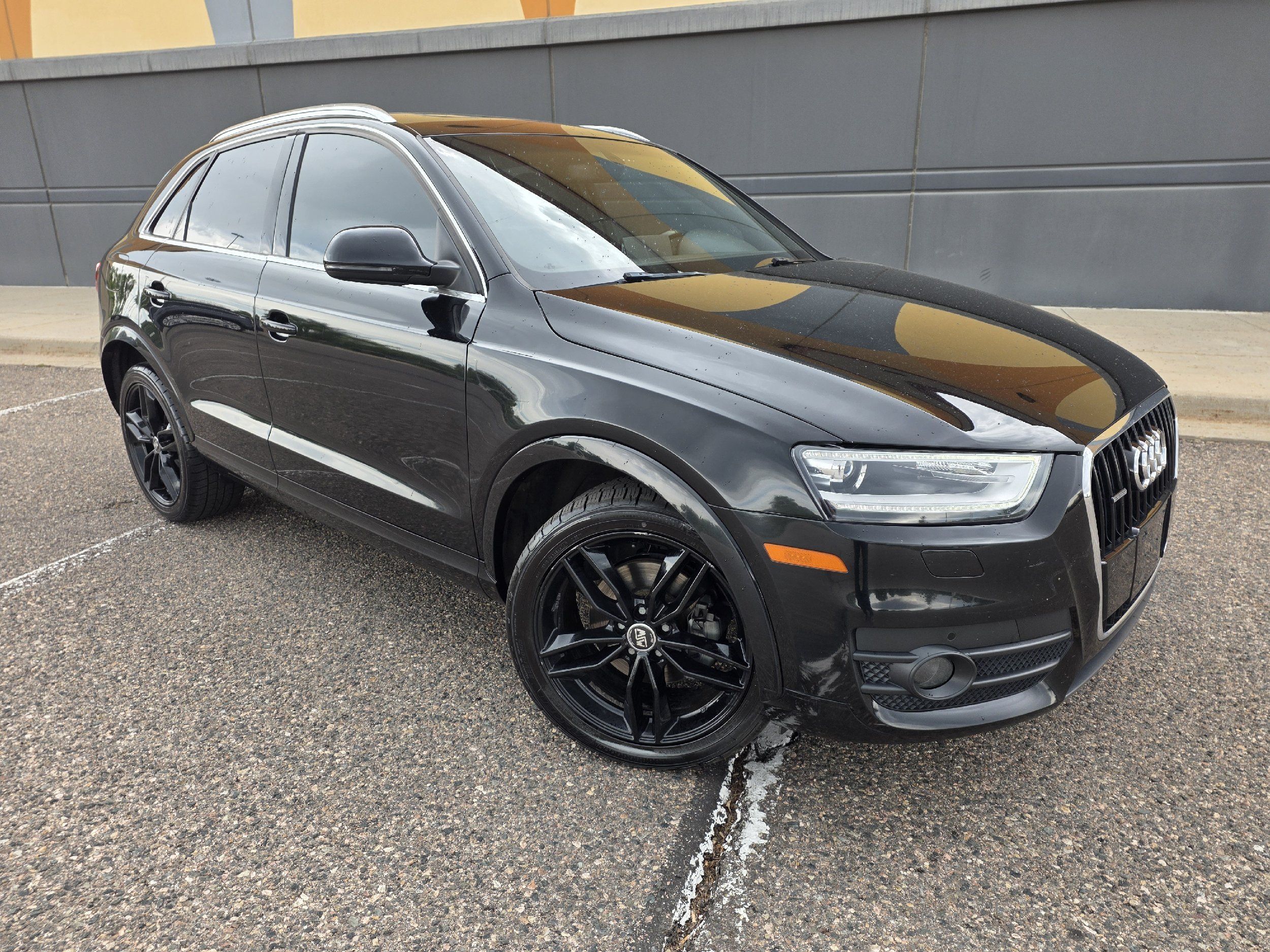 2015 Audi Q3 2.0T quattro tiptronic Prestige's photo