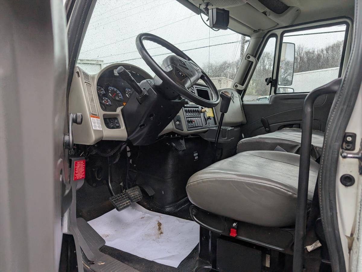 2011 International DuraStar 4300 79