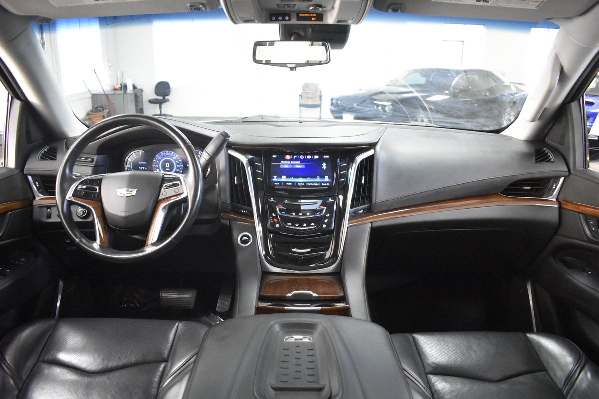 2017 Cadillac Escalade Premium Luxury