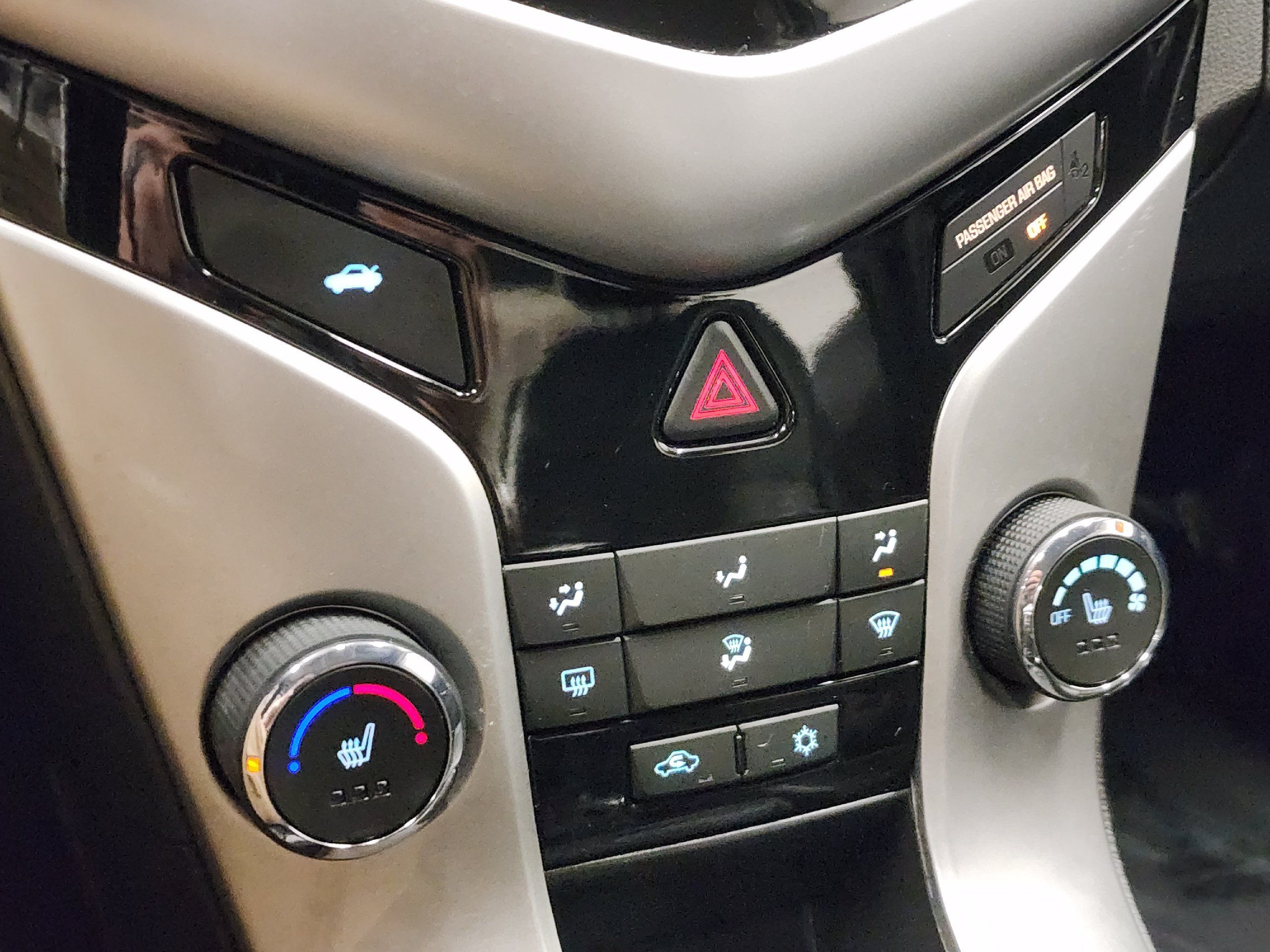 2016 Chevrolet Cruze photo 22