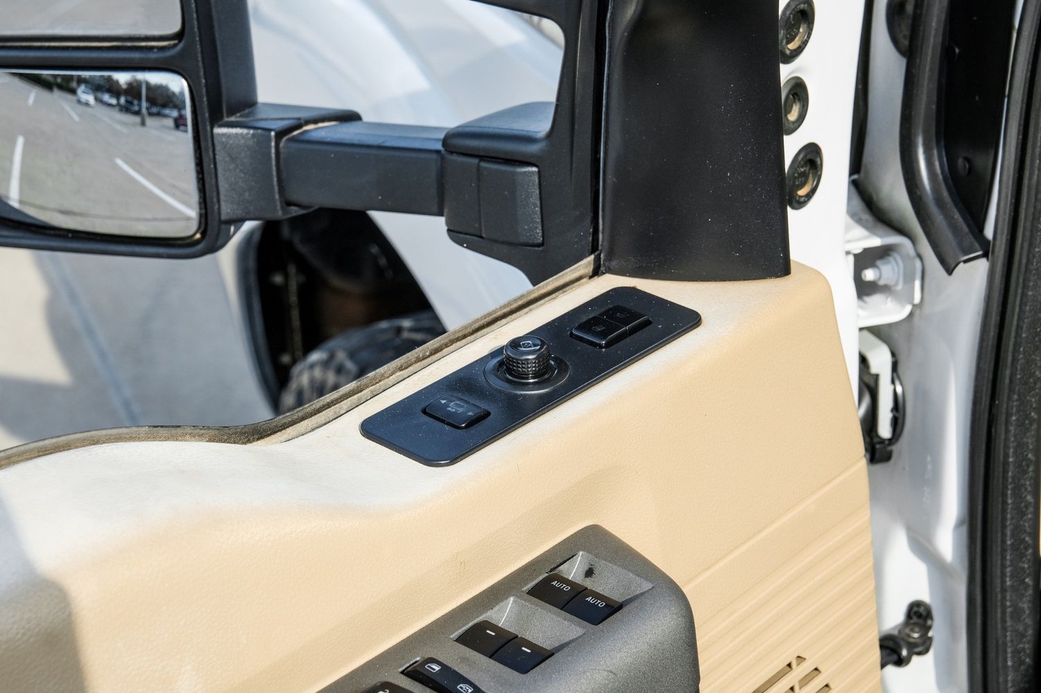 2013 Ford F-250 Platinum photo 42