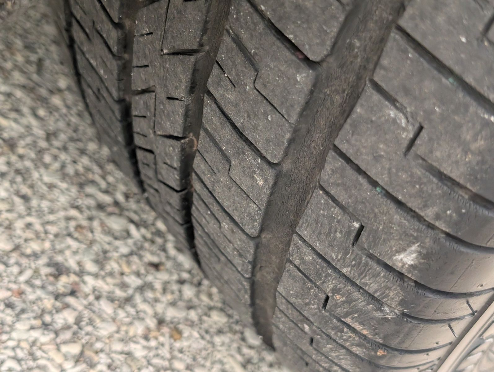 2007 Saturn Sky 30
