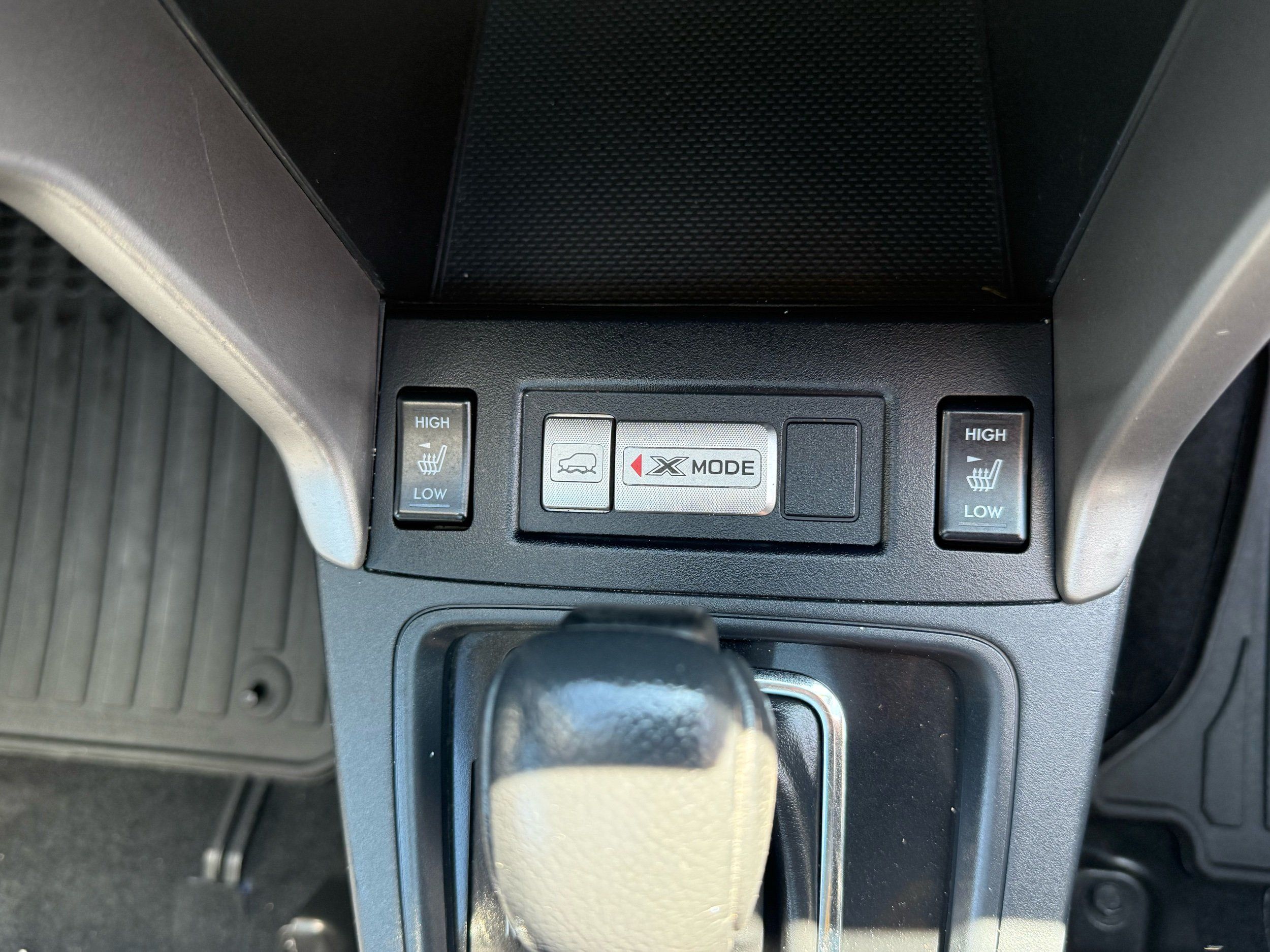 2017 Subaru Forester 2.0XT Premium photo 17