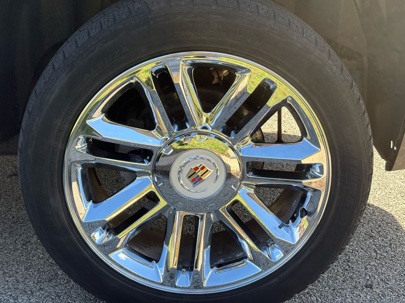 2014 Cadillac Escalade 32