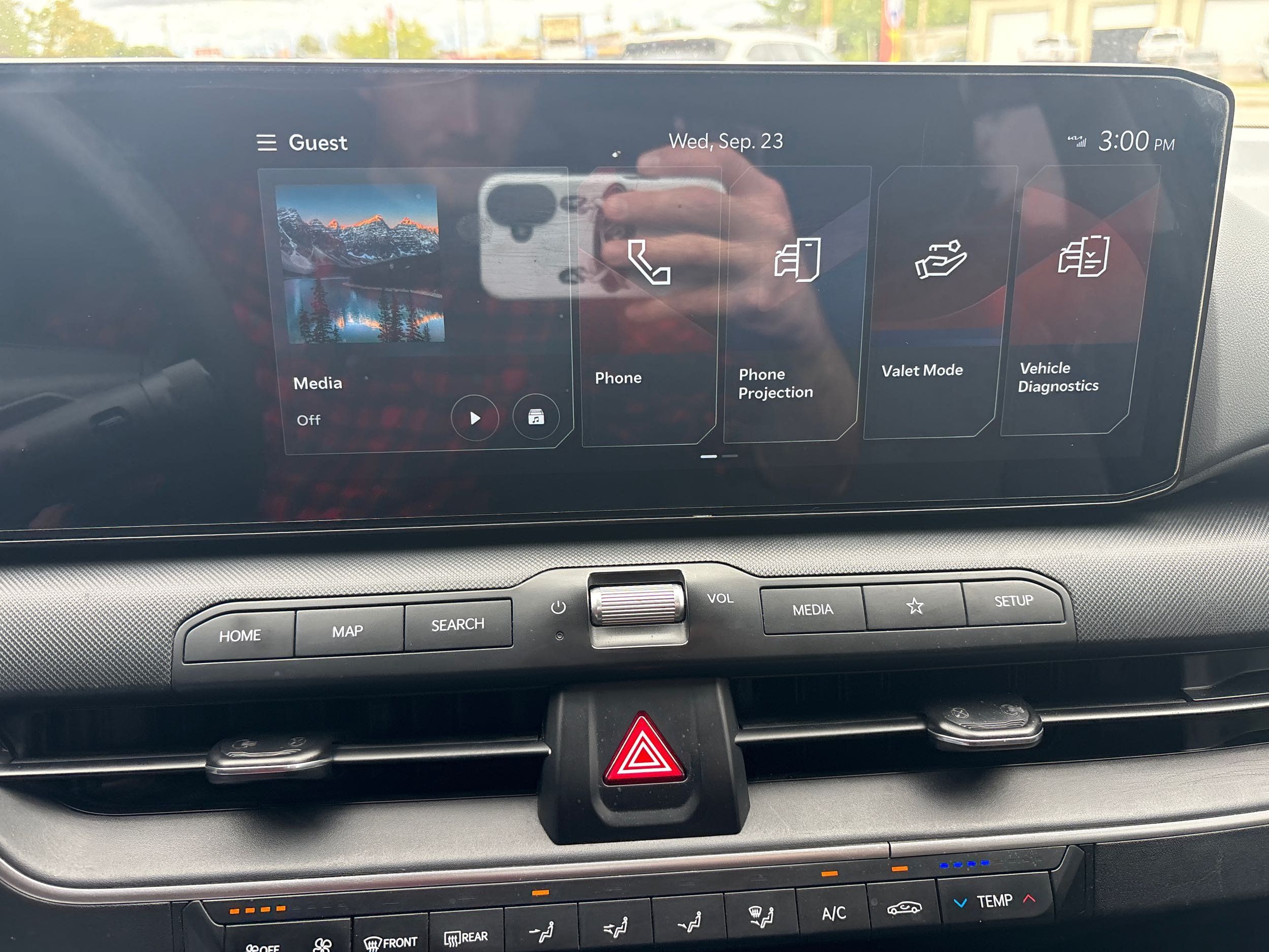 2025 Kia K4 LXS - Photo 12