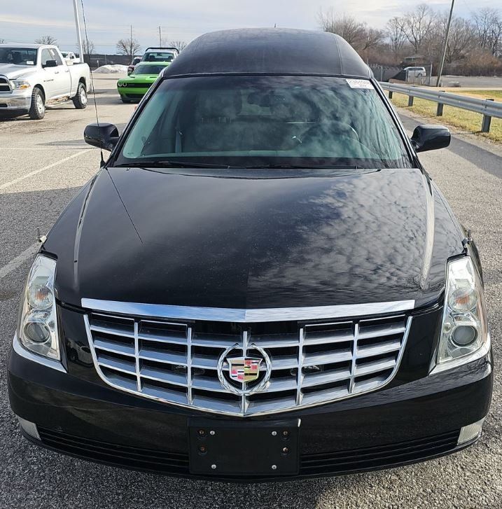 2009 Cadillac DTS 4