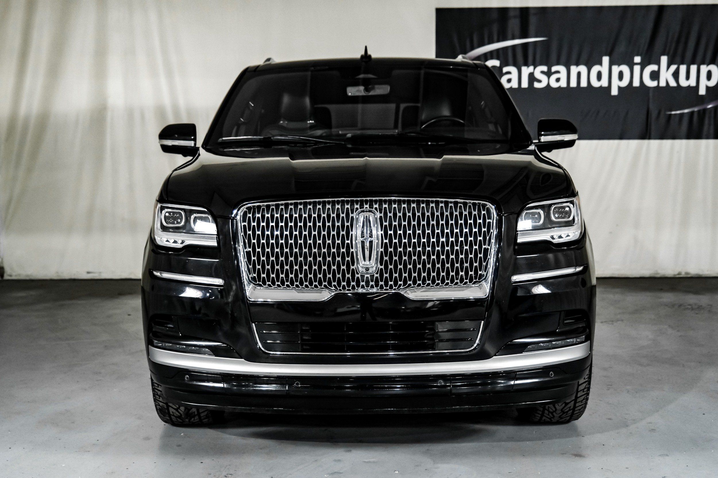 2024 Lincoln Navigator Reserve photo 2