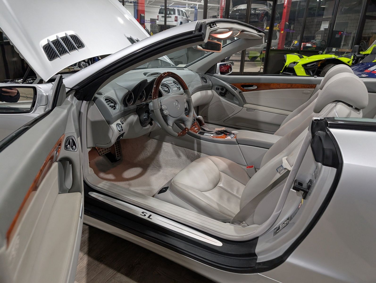 2004 Mercedes-Benz SL 500 89