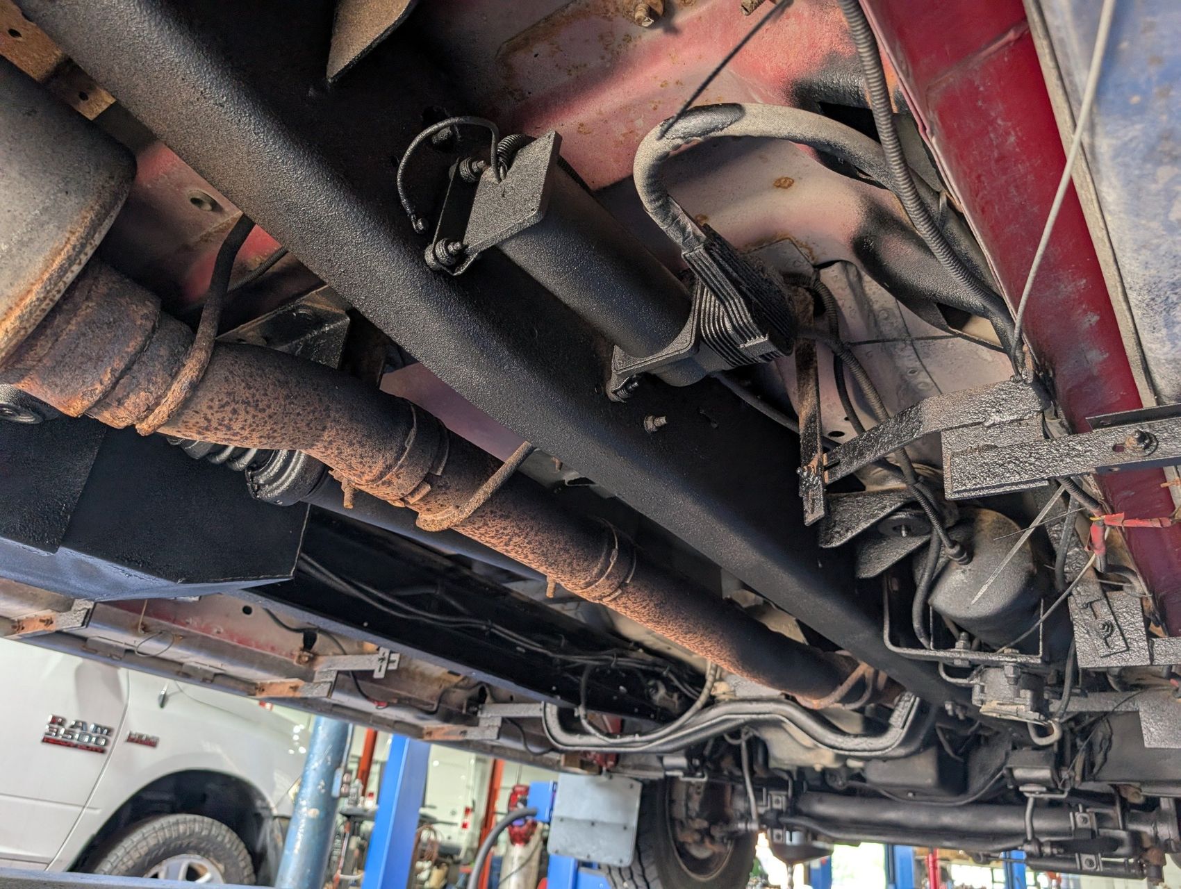 2001 Ford F-550 271