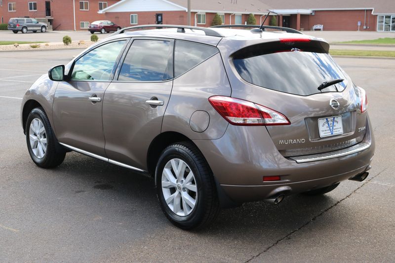 2011 Nissan Murano Photos