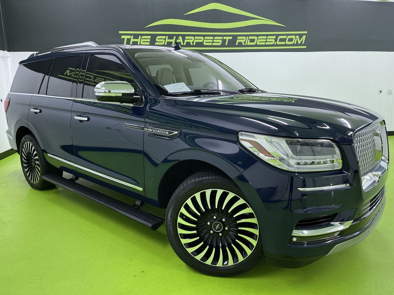 2019 Lincoln Navigator Black Label's photo