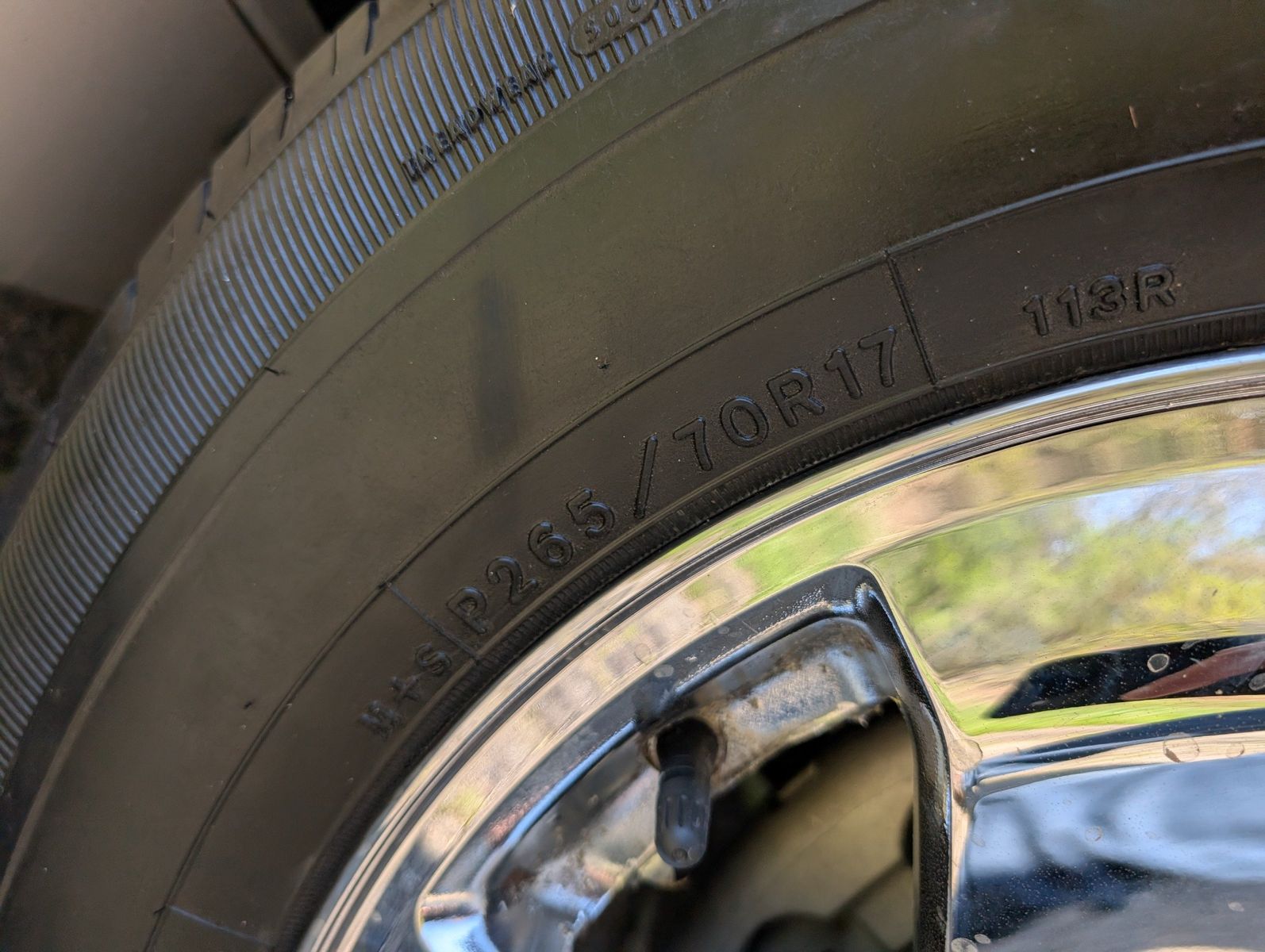 2004 Cadillac Escalade ESV 280