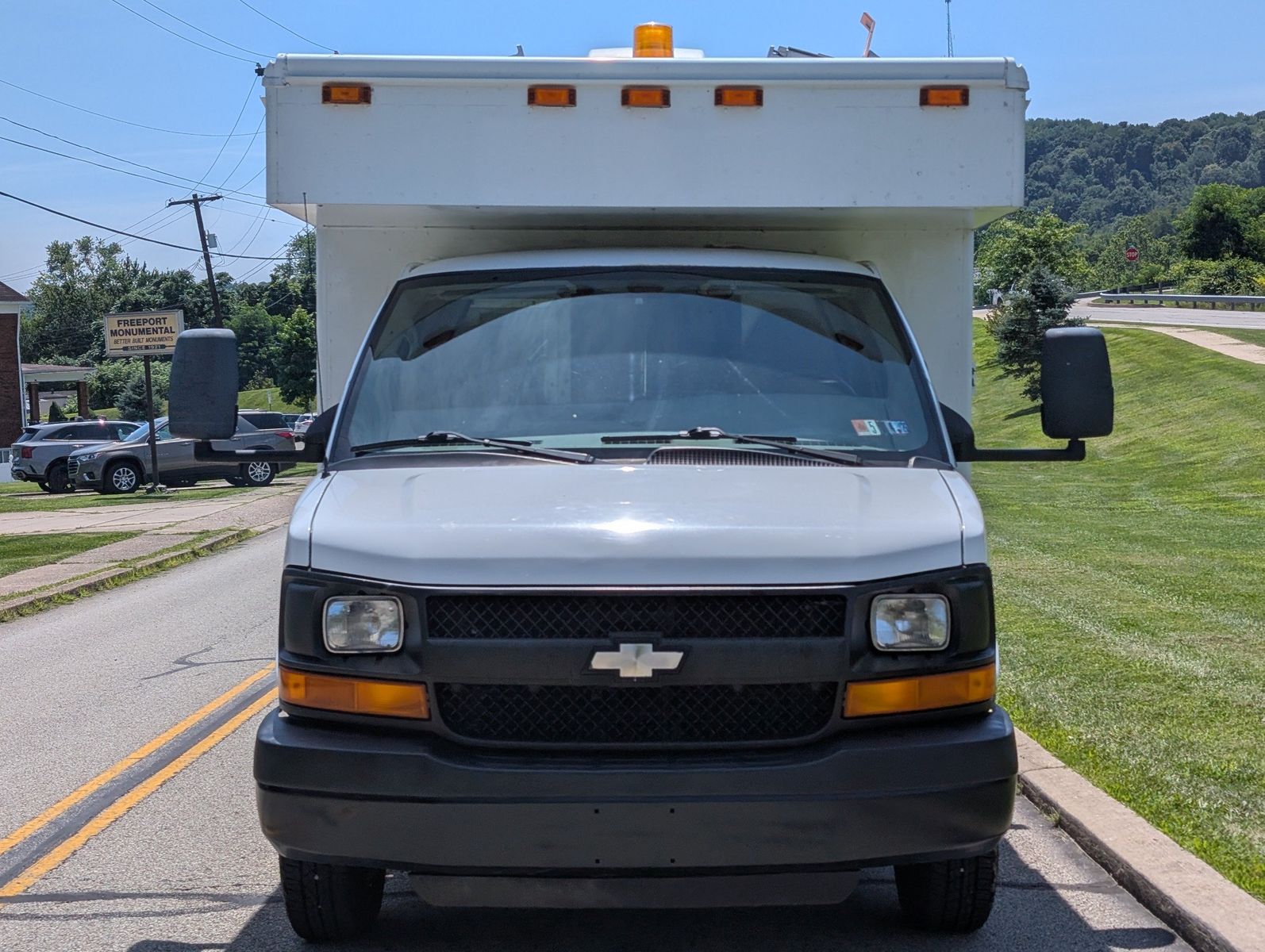 2009 Chevrolet Express Cutaway 11