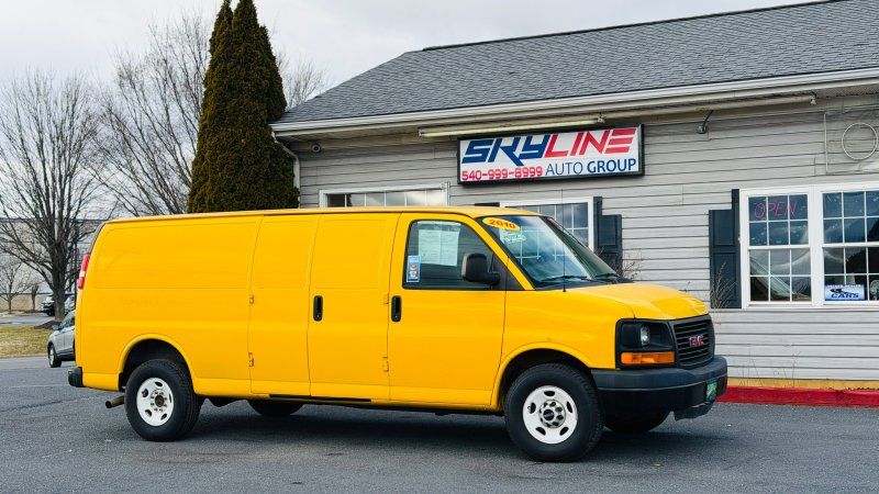 2010 GMC Savana Cargo's photo