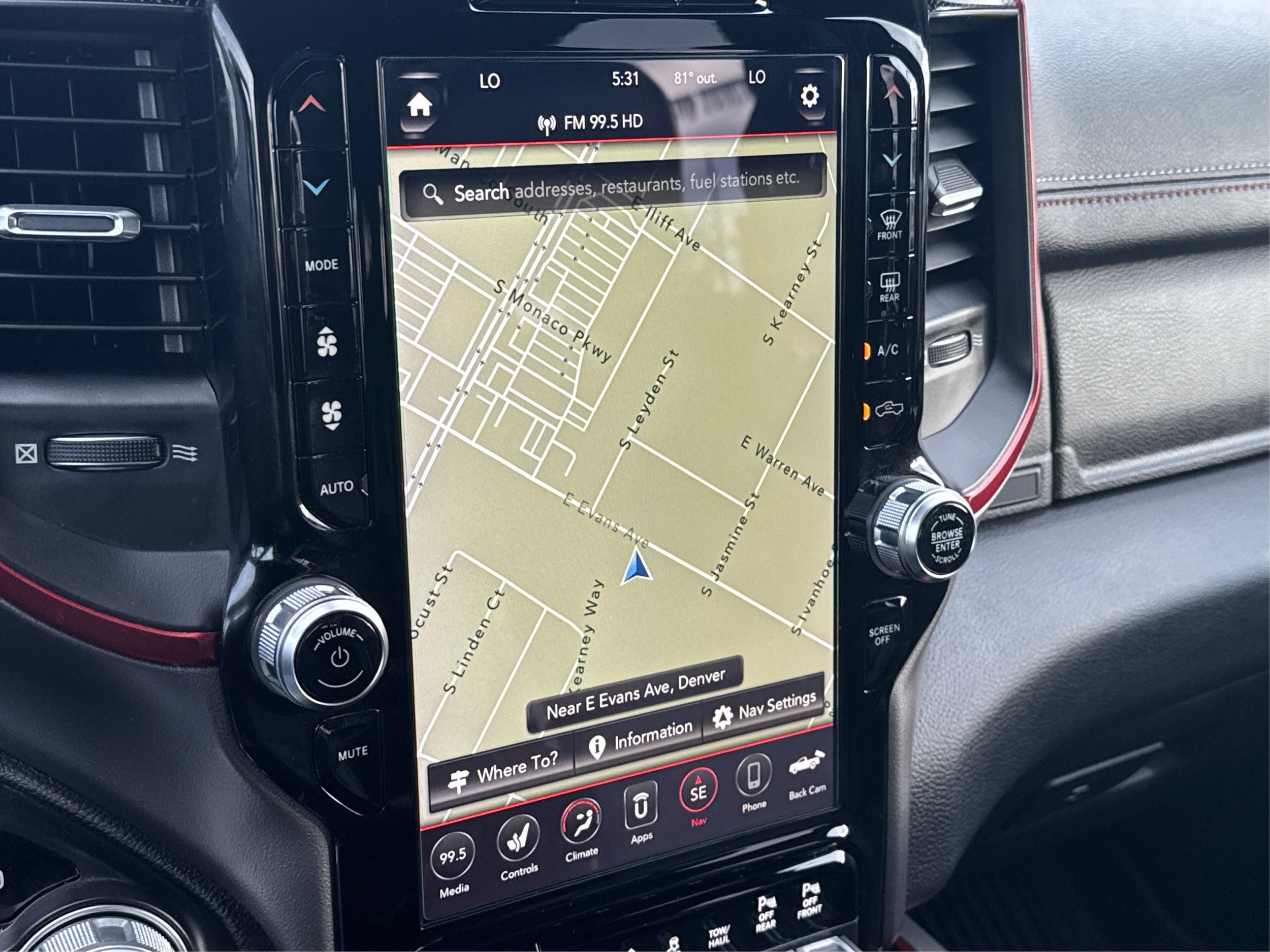 2019 Ram 1500 Rebel photo 31