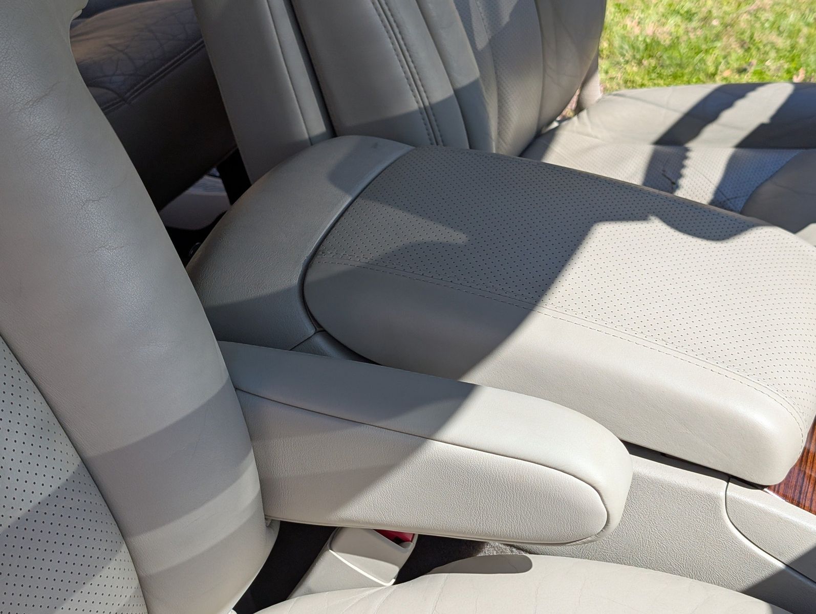 2004 Cadillac Escalade ESV 74