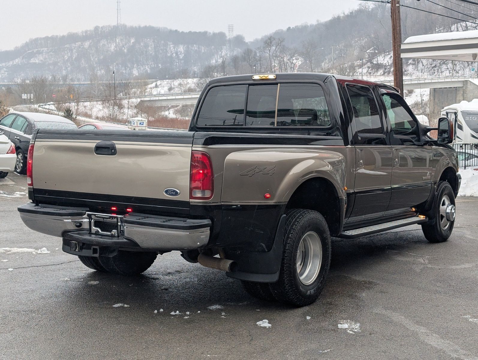 2004 Ford F-350 Super Duty 21