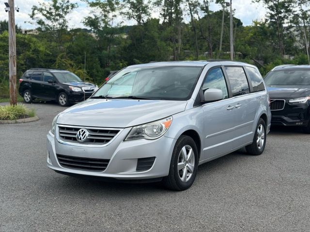 Silver 2011 Volkswagen Routan Minivan Front-Wheel Drive 6-Speed Automatic